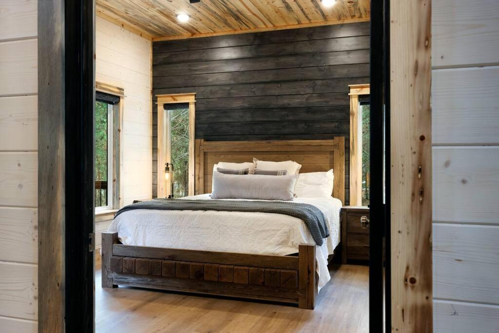 Lone Pine Lodge. Brand New! 2 Bedroom Luxury Cabin. Брокен-Боу Экстерьер фото