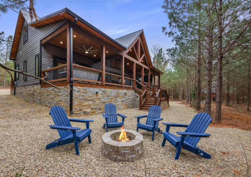 Lone Pine Lodge. Brand New! 2 Bedroom Luxury Cabin. Брокен-Боу Экстерьер фото