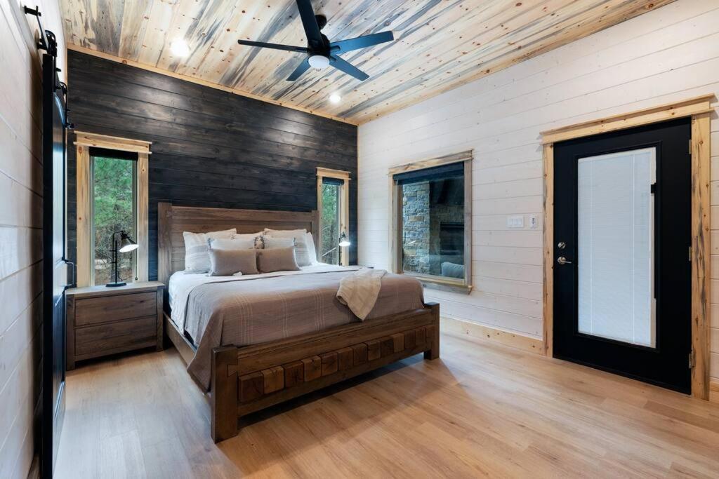 Lone Pine Lodge. Brand New! 2 Bedroom Luxury Cabin. Брокен-Боу Экстерьер фото