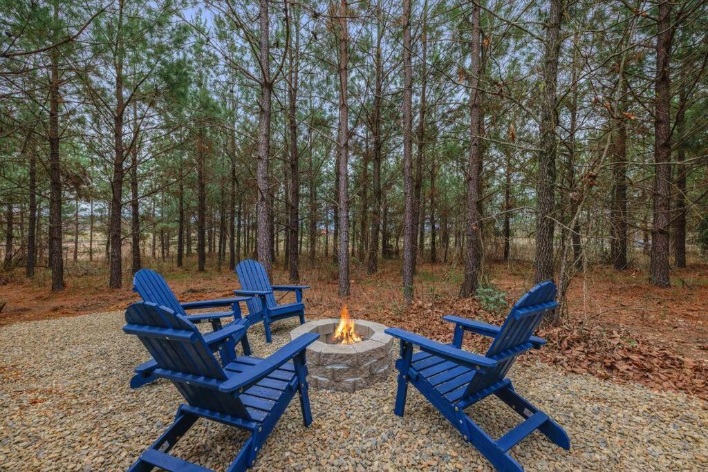 Lone Pine Lodge. Brand New! 2 Bedroom Luxury Cabin. Брокен-Боу Экстерьер фото