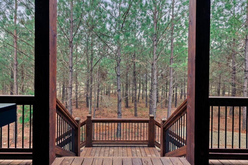 Lone Pine Lodge. Brand New! 2 Bedroom Luxury Cabin. Брокен-Боу Экстерьер фото